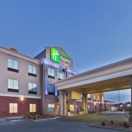 Holiday Inn Express & Suites Brownfield Экстерьер фото