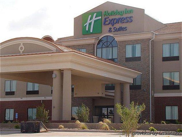 Holiday Inn Express & Suites Brownfield Экстерьер фото