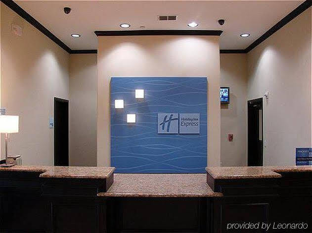 Holiday Inn Express & Suites Brownfield Экстерьер фото