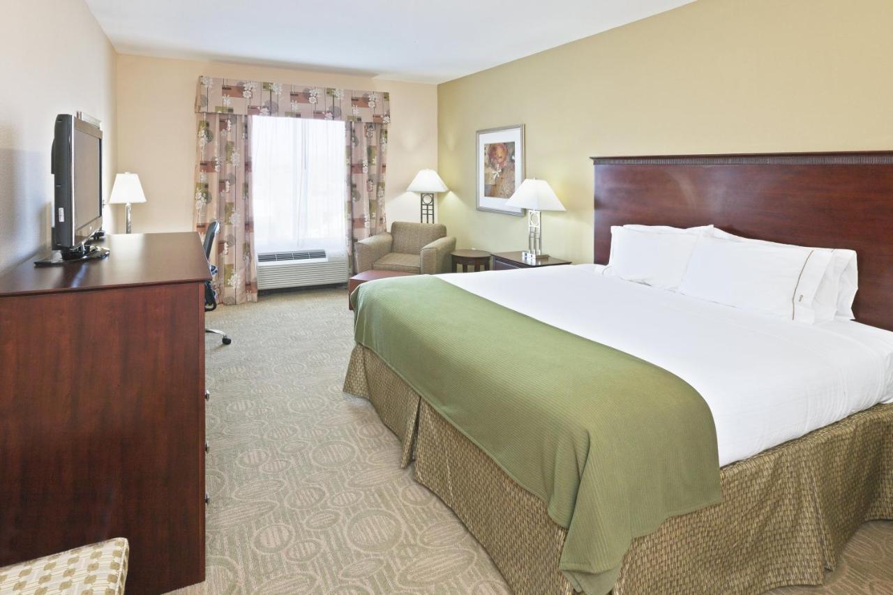 Holiday Inn Express & Suites Brownfield Экстерьер фото